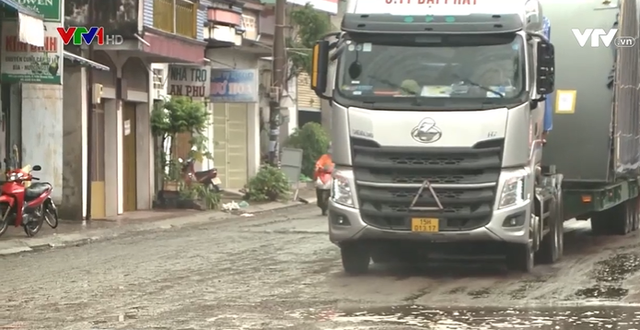 Nhiều bất cập do sửa chữa Quốc lộ 1A qua Bình Định - Ảnh 1.