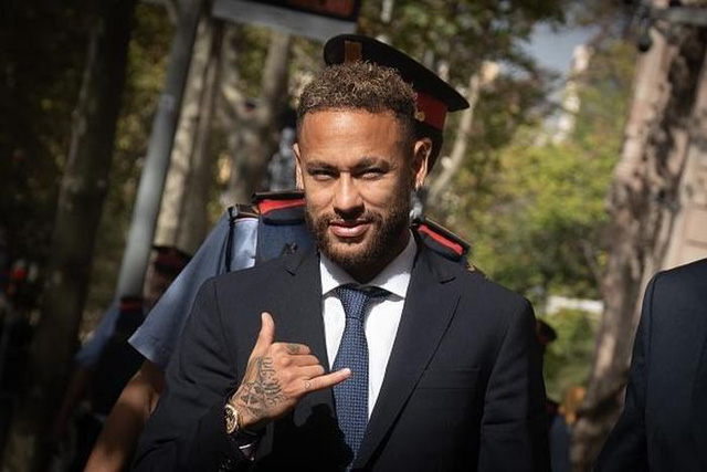 Gu thời trang tắc kè hoa của Neymar  VnExpress Giải trí