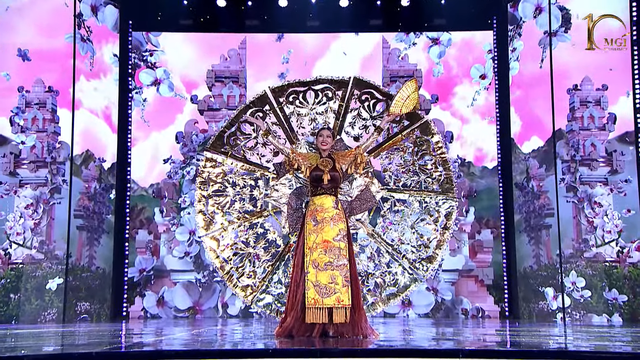 Miss Grand International 2022: Thiên Ân gặp sự cố với trang phục 14kg - Ảnh 2.