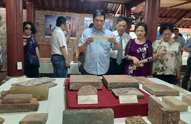 Về Bắc Giang thăm bảo tàng gạch gói đầu tiên ở Việt Nam - Ảnh 2.