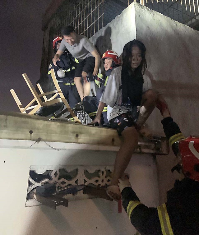 Hà Nội: Cháy nhà 6 tầng, 11 người may mắn thoát nạn - Ảnh 5.