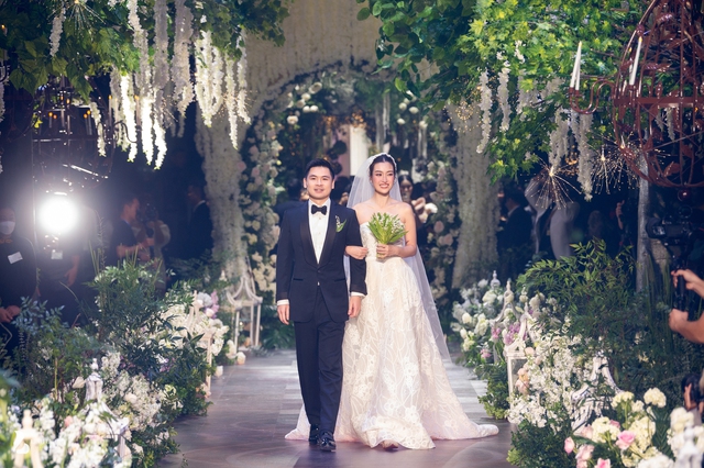 Lễ cưới hoành tráng của Hoa hậu Đỗ Mỹ Linh và doanh nhân trẻ Đỗ Vinh Quang - Ảnh 6.