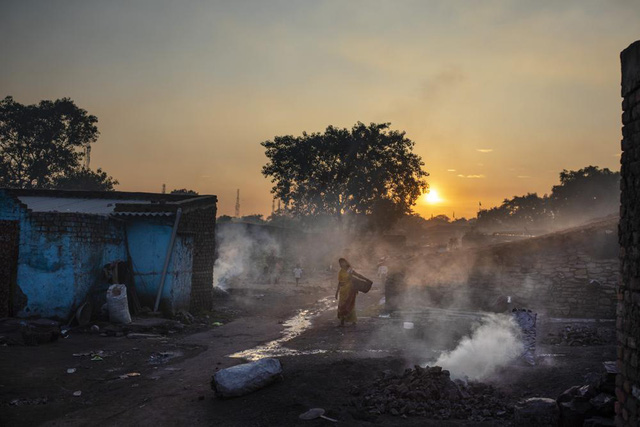 Ấn Độ cấm xây dựng nhằm giảm ô nhiễm môi trường - Ảnh 1.