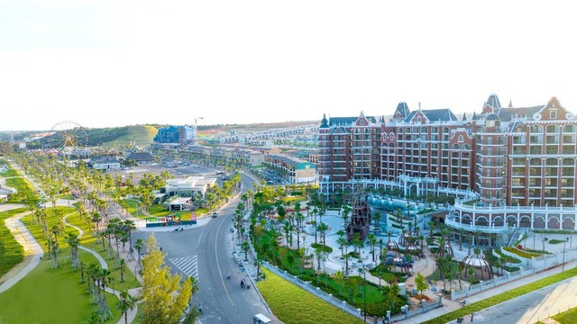 Bình Thuận khai trương Movenpick Resort Phan Thiet 5 sao chuẩn quốc tế - Ảnh 1.