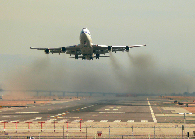 Ngành hàng không thống nhất mục tiêu trung hòa khí thải carbon vào 2050 - Ảnh 1.