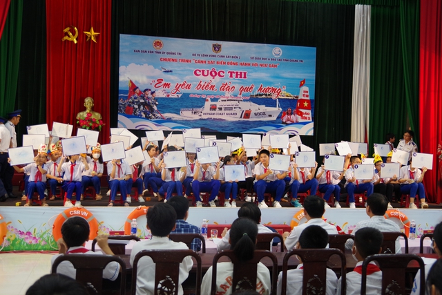Quảng Trị: Hàng nghìn học sinh dự thi “Em yêu biển, đảo quê hương” - Ảnh 1.