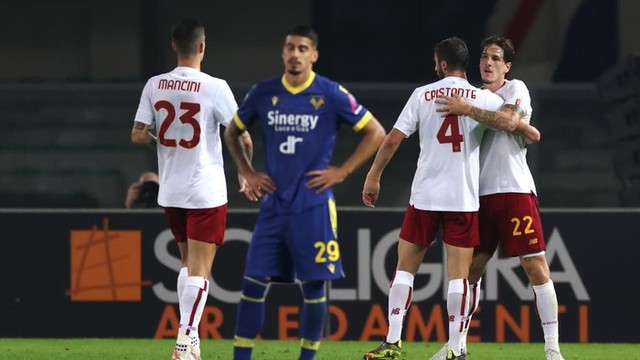 AS Roma ngược dòng giành chiến thắng trước Verona - Ảnh 1.
