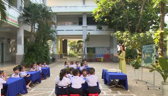 Học sinh TP Hồ Chí Minh thích thú với mô hình trường học xanh - Ảnh 2.
