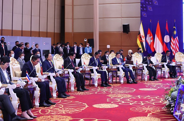 Thủ tướng tham dự nhiều hoạt động trong khuôn khổ Hội nghị Cấp cao ASEAN - Ảnh 5.