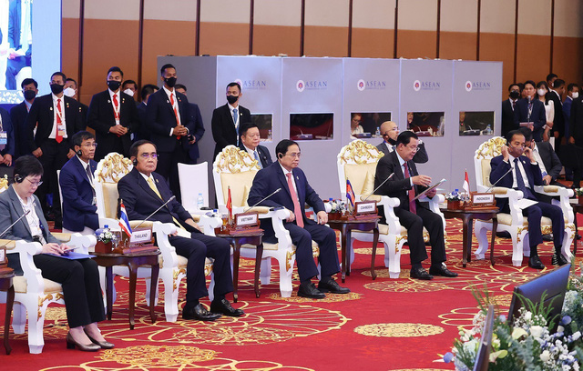 Thủ tướng tham dự nhiều hoạt động trong khuôn khổ Hội nghị Cấp cao ASEAN - Ảnh 2.