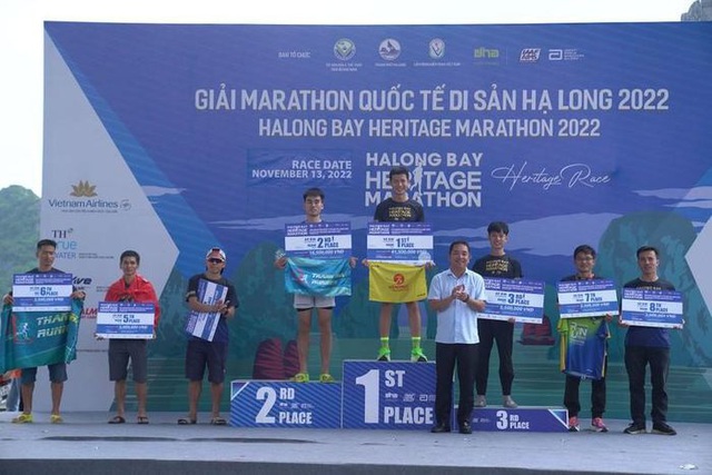 Đặng Anh Quyết và Thái Thị Hồng vô địch Giải Marathon quốc tế Di sản Hạ Long 2022   - Ảnh 4.