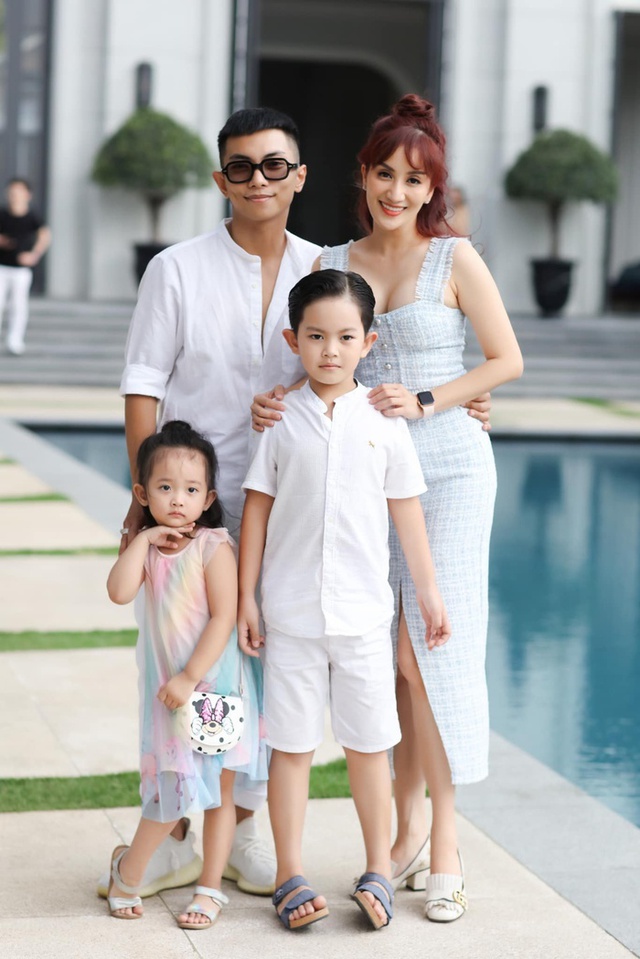 Ảnh cưới Khánh Thi - Phan Hiển, hé lộ khách mời đặc biệt đầu tiên của cặp đôi - Ảnh 3.