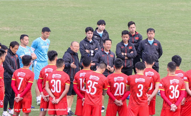 HLV Park Hang Seo triệu tập danh sách 31 ĐT Việt Nam chuẩn bị cho AFF Cup 2022  - Ảnh 1.