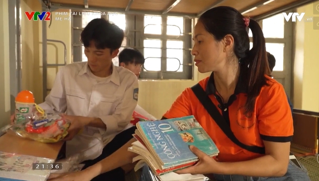 Cô giáo Hà - Hành trình miệt mài nâng bước học sinh nghèo - Ảnh 3.