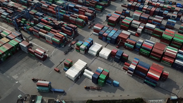 Mua lại LF logistics, hãng vận tải Maersk muốn tiến sâu vào chuỗi cung ứng tại Việt Nam - Ảnh 1.