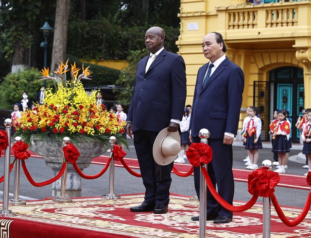 Chủ tịch nước Nguyễn Xuân Phúc chủ trì Lễ đón Tổng thống Uganda thăm chính thức Việt Nam - Ảnh 6.
