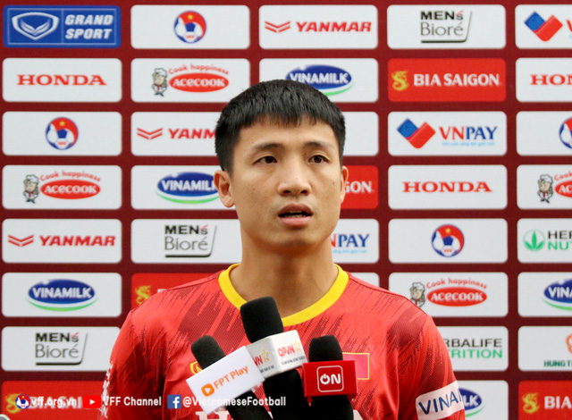 ĐT Việt Nam bắt đầu rèn chiến thuật, Bùi Tiến Dũng tiết lộ mục tiêu trước Borussia Dortmund - Ảnh 3.