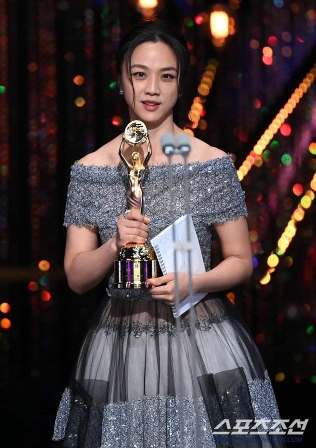 Thang Duy - diễn viên nước ngoài đầu tiên chiến thắng giải điện ảnh Rồng Xanh danh giá của Hàn Quốc - Ảnh 1.