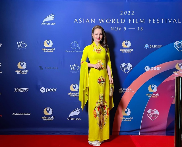 Sao Việt tại lễ bế mạc Liên hoan phim thế giới châu Á: Mai Thu Huyền thanh lịch, tinh tế với áo dài - Ảnh 2.