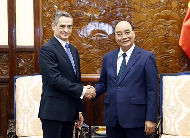 Chủ tịch nước Nguyễn Xuân Phúc tiếp Đại sứ Chile chào từ biệt - Ảnh 1.