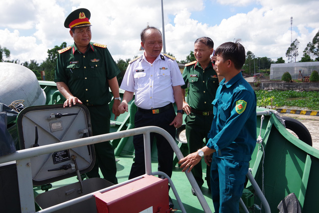 Kiên Giang: Tiếp nhận tàu cho Hải đội dân quân thường trực - Ảnh 2.