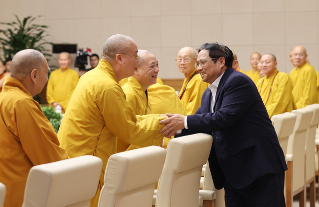 Thủ tướng: Phật giáo Việt Nam luôn gắn bó, đồng hành cùng dân tộc - Ảnh 1.