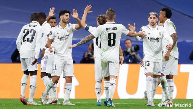 HLV Real Madrid vượt qua Sir Alex, lập kỷ lục mới tại Champions League - Ảnh 1.