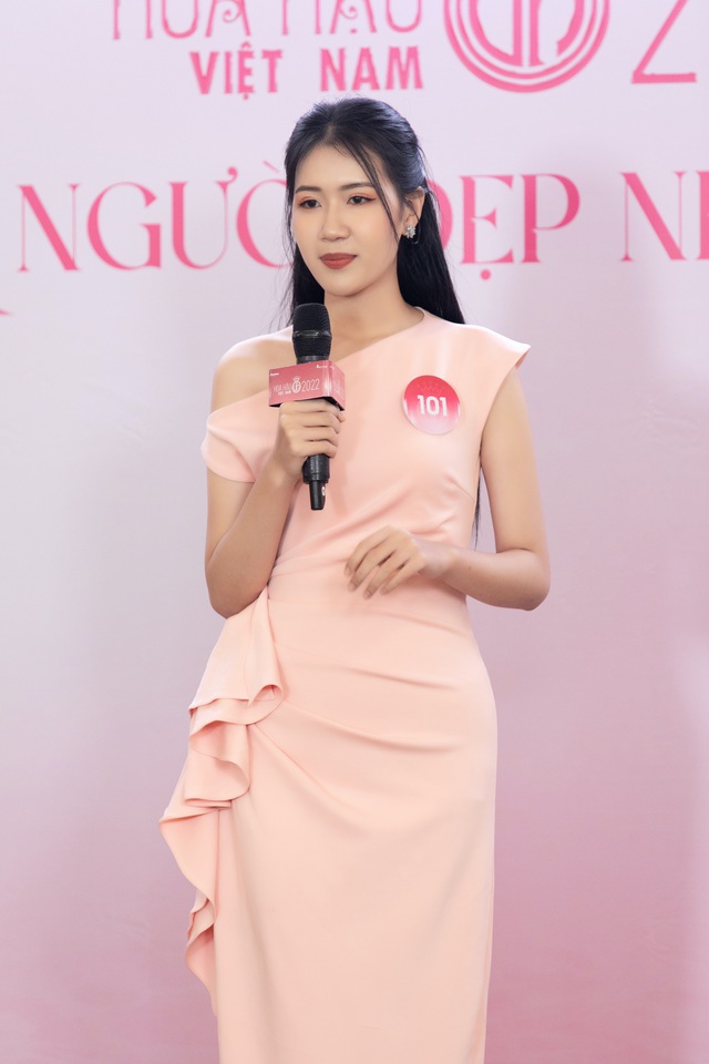 Thí sinh Hoa hậu Việt Nam 2022 thi Người đẹp Nhân ái - Ảnh 5.