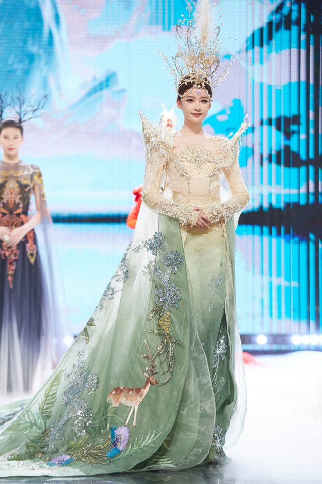 Nguyên phi Ỷ Lan và Thượng Dương Hoàng hậu dưới góc nhìn thời trang phỏng  dựng