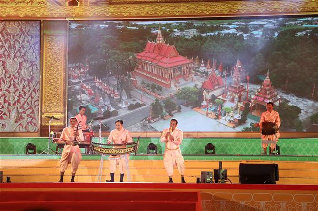 Khai mạc Ngày hội Văn hóa Thể thao Du lịch đồng bào Khmer Nam bộ 2022 - Ảnh 2.