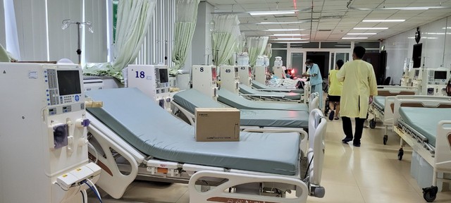 Bệnh viện Bà Rịa:  Hàng loạt máy lọc máu bị hư hỏng, y bác sĩ và bệnh nhân gặp khó - Ảnh 1.