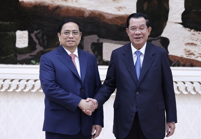 Lễ đón Thủ tướng Phạm Minh Chính thăm chính thức Vương quốc Campuchia - Ảnh 2.