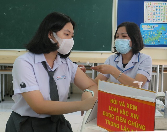 Phú Yên: Nỗ lực nâng cao tỷ lệ bao phủ vaccine phòng COVID-19 ở trẻ em - Ảnh 1.