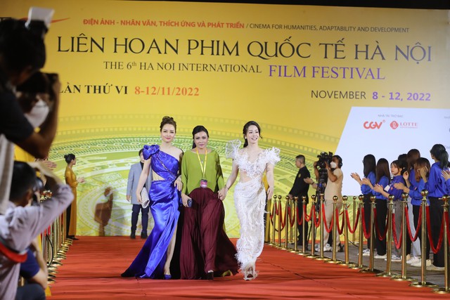 Hoa hậu Đỗ Thị Hà đọ sắc cùng dàn mỹ nhân tại lễ Khai mạc HANIFF VI - Ảnh 6.