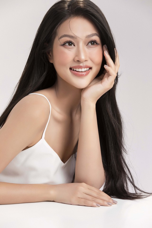 Miss Grand Vietnam Đoàn Thiên Ân khoe vẻ đẹp trong veo - Ảnh 5.