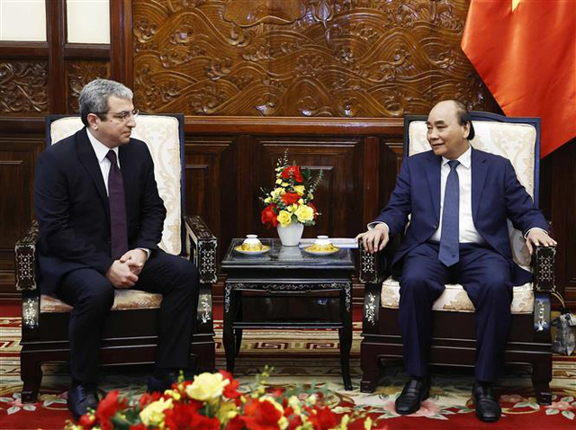 Chủ tịch nước Nguyễn Xuân Phúc tiếp Đại sứ Azerbaijan, Brunei đến trình Quốc thư - Ảnh 3.