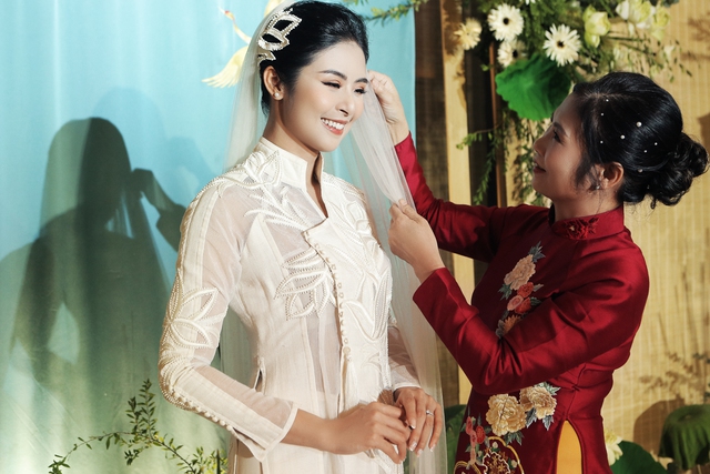 Hoa hậu Ngọc Hân hạnh phúc bước vào lễ đường trong tiếng đồng dao - Ảnh 14.