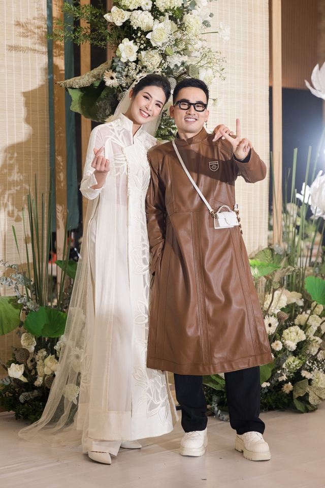 Sao Việt đồng loạt diện áo dài dự đám cưới Hoa hậu Ngọc Hân - Ảnh 10.