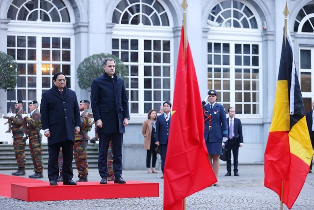Lễ đón Thủ tướng Phạm Minh Chính thăm chính thức Vương quốc Bỉ - Ảnh 4.