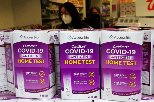 Mỹ cung cấp thêm bộ xét nghiệm COVID-19 miễn phí cho các hộ gia đình trong mùa đông - Ảnh 1.