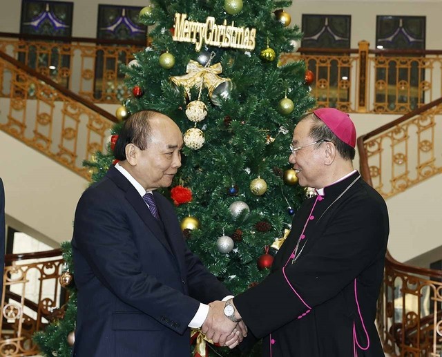 Chủ tịch nước Nguyễn Xuân Phúc chúc mừng Giáng sinh Tổng Giáo phận Hà Nội - Ảnh 2.