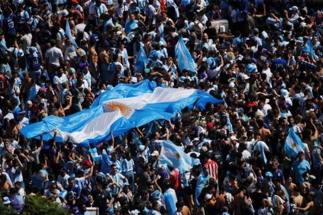 Biển người ăn mừng Argentina vô địch World Cup - Ảnh 14.