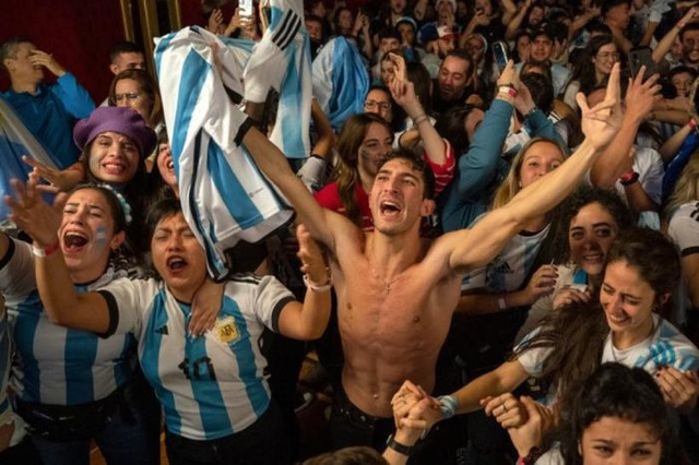 Biển người ăn mừng Argentina vô địch World Cup - Ảnh 12.