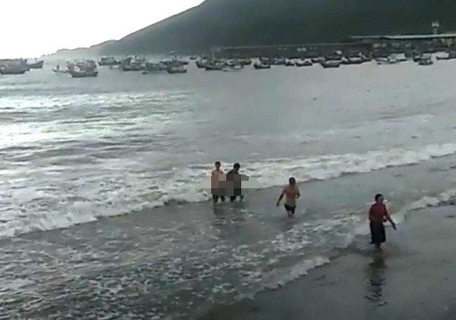 Khánh Hòa: Tìm thấy thi thể học sinh lớp 6 bị đuối nước khi tắm biển - Ảnh 1.