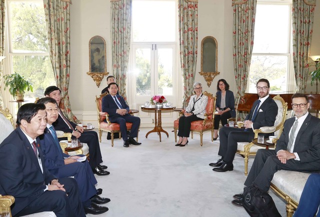 Chủ tịch Quốc hội Vương Đình Huệ gặp Thống đốc bang Victoria - Ảnh 2.