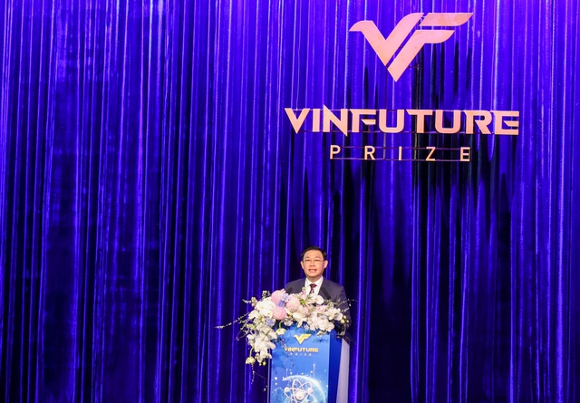 Chủ tịch Quốc hội: VinFuture giúp thế giới hiểu hơn về một Việt Nam đang mạnh mẽ vươn ra quốc tế - Ảnh 1.