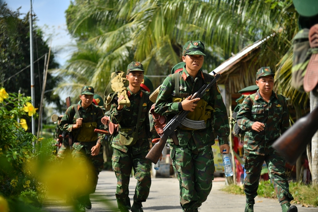 Kiên Giang: Bộ đội lên đường về giúp dân đón Tết - Ảnh 1.