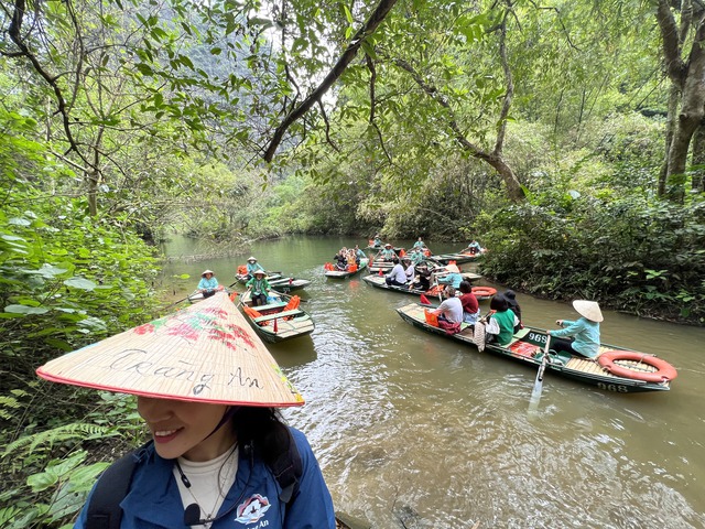 Thăm vùng lõi di sản Tràng An, thúc đẩy các tour du lịch liên kết các tỉnh đồng bằng sông Hồng - Ảnh 5.