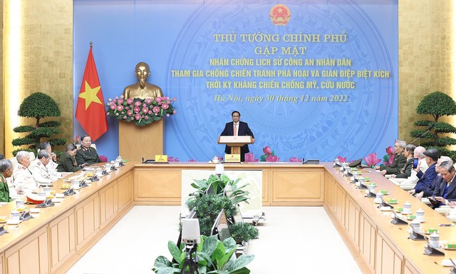 Thủ tướng Phạm Minh Chính gặp mặt nhân chứng lịch sử Công an nhân dân - Ảnh 1.