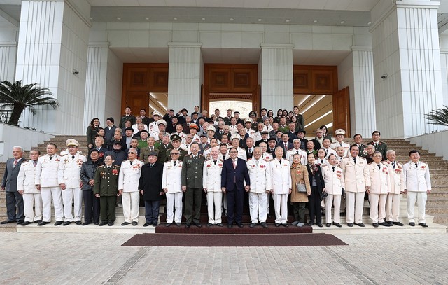 Thủ tướng Phạm Minh Chính gặp mặt nhân chứng lịch sử Công an nhân dân - Ảnh 3.
